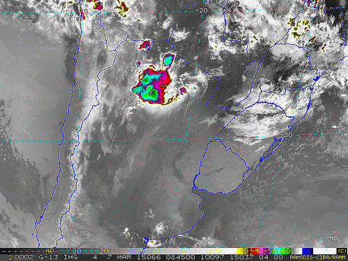 Imagem do satélite GOES 13/NOAA/EUA – Canal do Infravermelho + realce – dia 07/03/2015 – Hora local: 05:45 – Sul do Brasil.