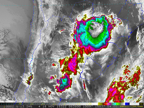 Imagem do satélite GOES 13/NOAA/EUA – Canal do Infravermelho + realce – dia 18/11/2015 – Hora local: 06:40– Sul do Brasil.
