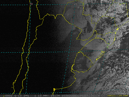 Imagem do satélite GOES 13/NOAA/EUA – Canal do Visível – dia 13/05/2016 – Hora local: 07:40 – Sul do Brasil. Fonte: RAMSDIS Online – Central and South America and the Caribbean, Cooperative Institute for Research in the Atmosphere, Colorado State University, EUA, modificado por LabClima/UNIVALI.