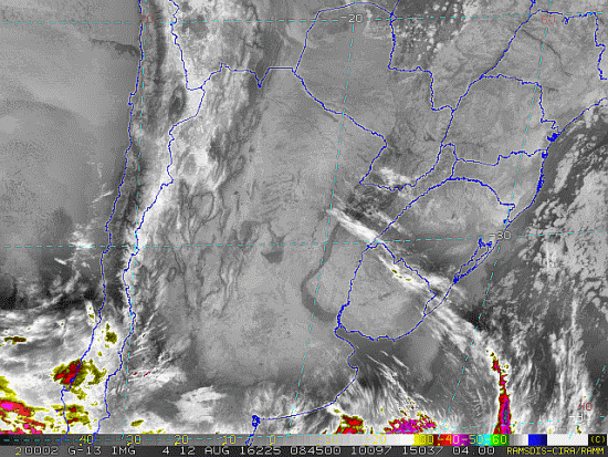 Imagem do satélite GOES 13/NOAA/EUA – Canal do Infravermelho + realce – dia 12/08/2016 – Hora local: 05:45 – Sul do Brasil. Fonte: RAMSDIS Online - Central and South America and the Caribbean, Cooperative Institute for Research in the Atmospere, Colorado State University, EUA, modificado por LabClima/UNIVALI.
