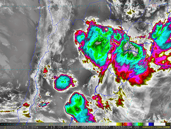 Imagem do satélite GOES 13/NOAA/EUA – Canal do Infravermelho + realce – dia 13/10/2016 – Hora local: 05:45 – Sul do Brasil. Fonte: RAMSDIS Online - Central and South America and the Caribbean, Cooperative Institute for Research in the Atmospere, Colorado State University, EUA, modificado por LabClima/UNIVALI.